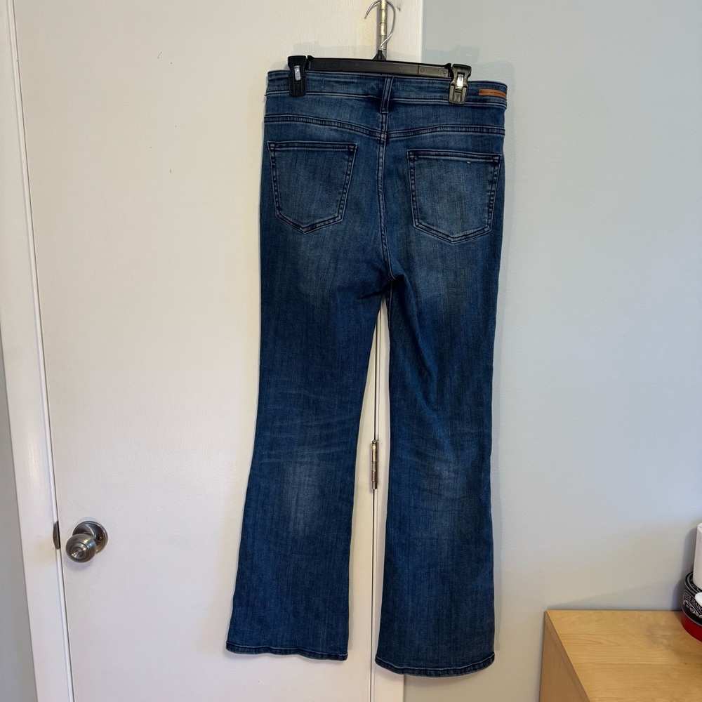 Anthropologie Pilcro Women’s boot cut/mild flare jeans. Size 28 - Picture 7 of 8